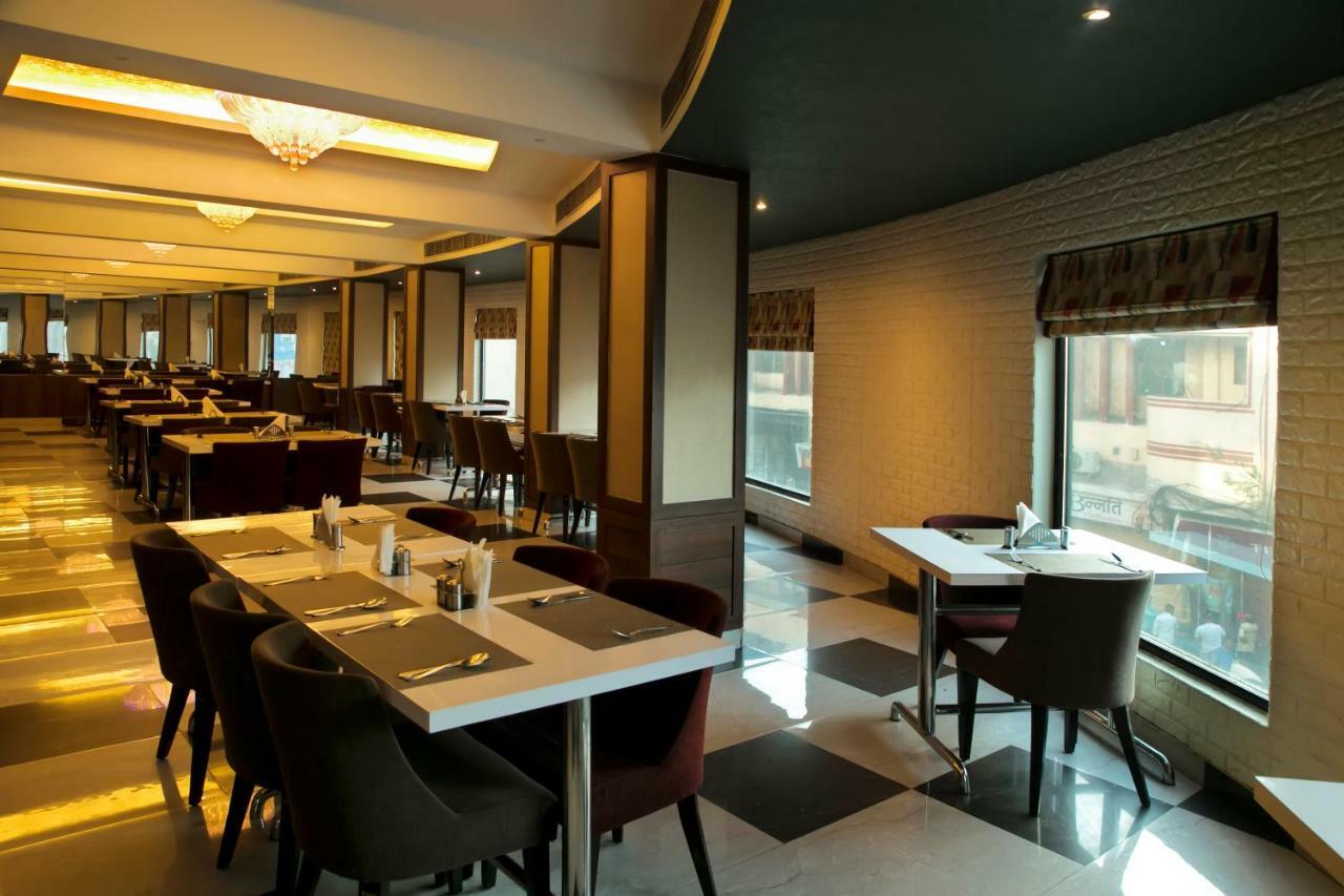 Hotel Ganges Grand 3*